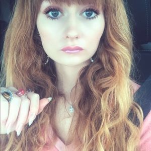 Meet your Posher, Clara